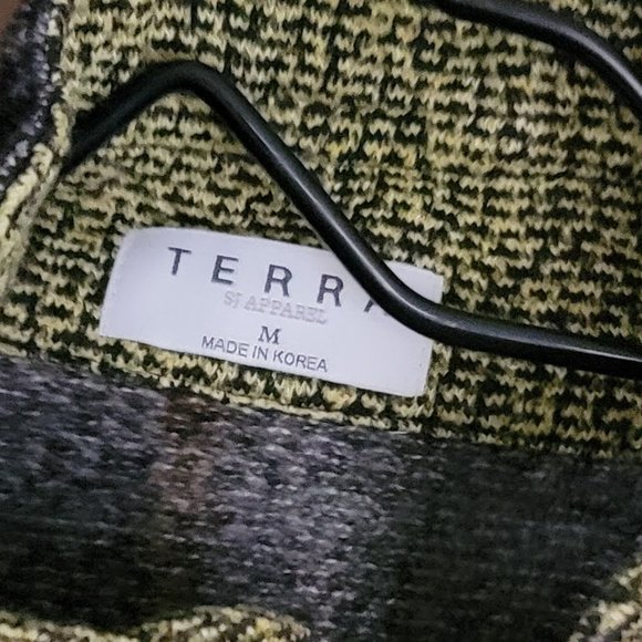 Terra SJ Apparel plaid 3/4 bell sleeves blazer Size Medium - Picture 4 of 13